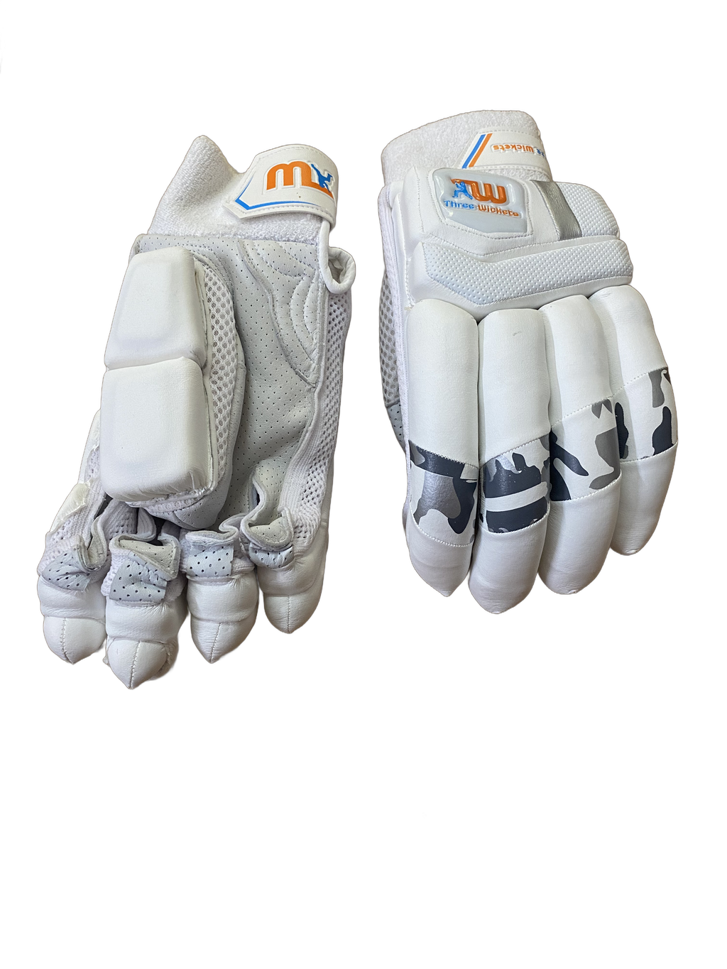 Three Wickets Leopard Batting Gloves