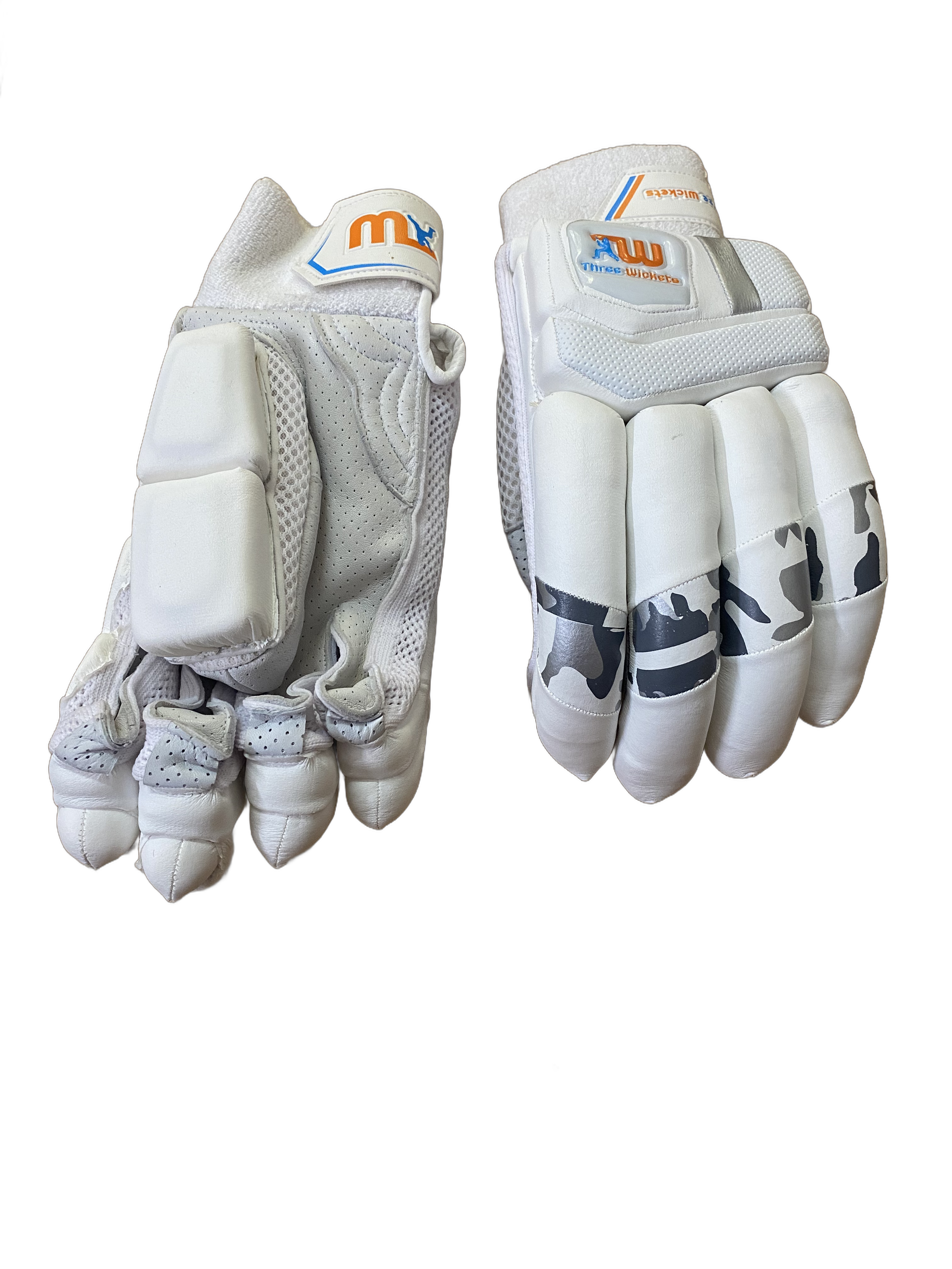 Three Wickets Leopard Batting Gloves