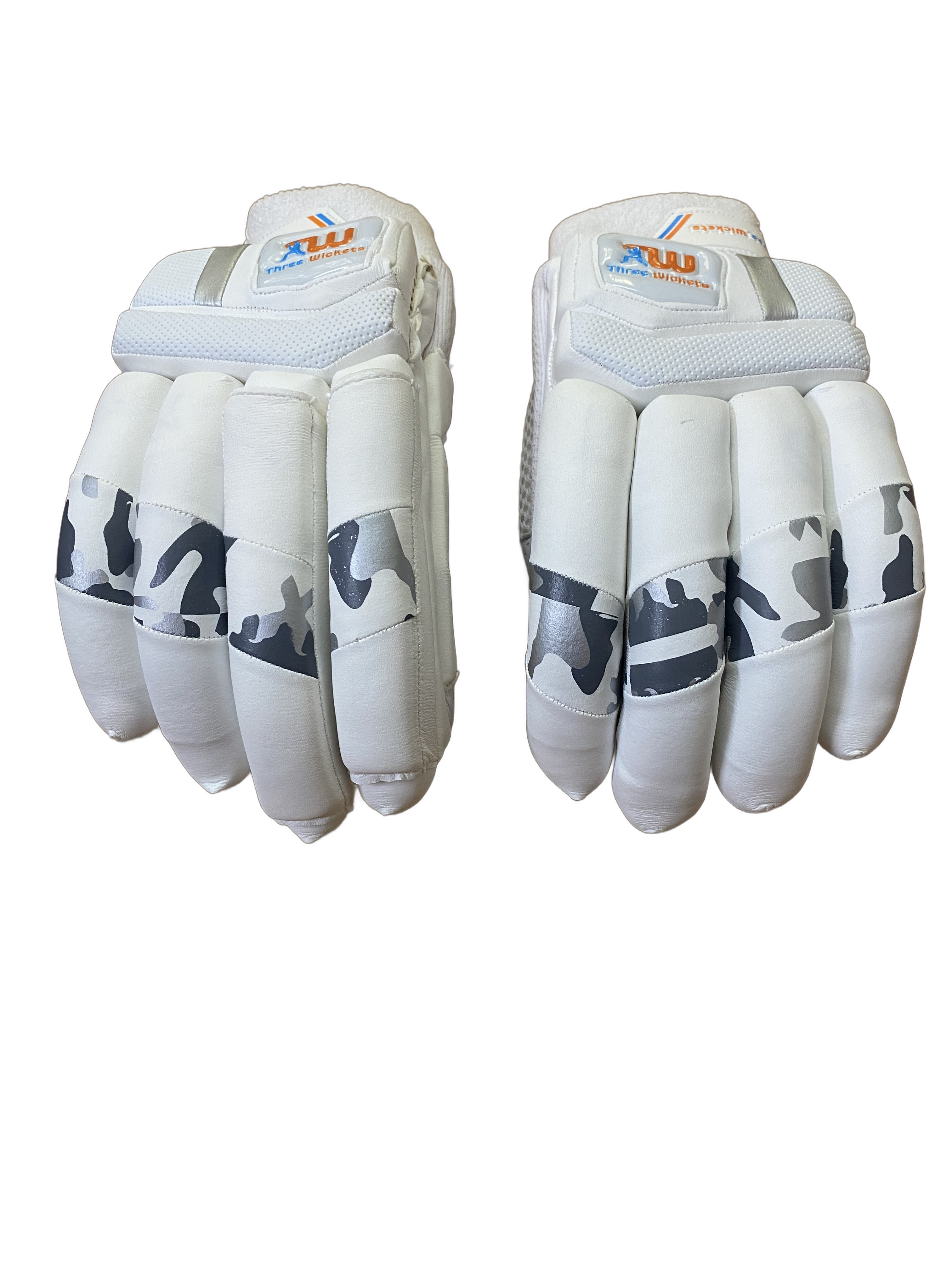 Three Wickets Leopard Batting Gloves