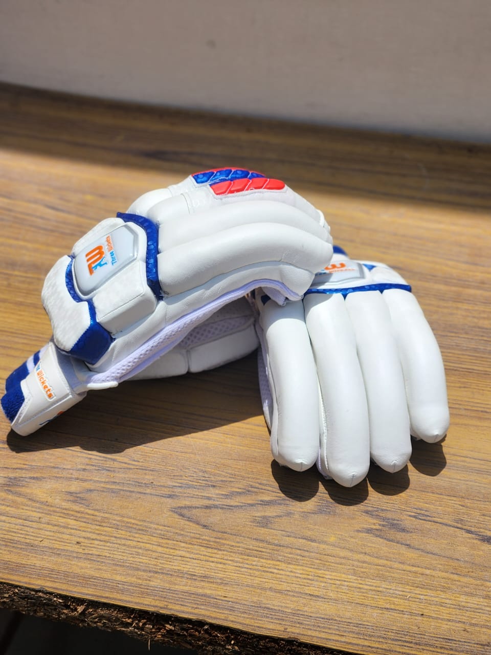 Three Wickets Test Grade Cricket Batting Gloves RH